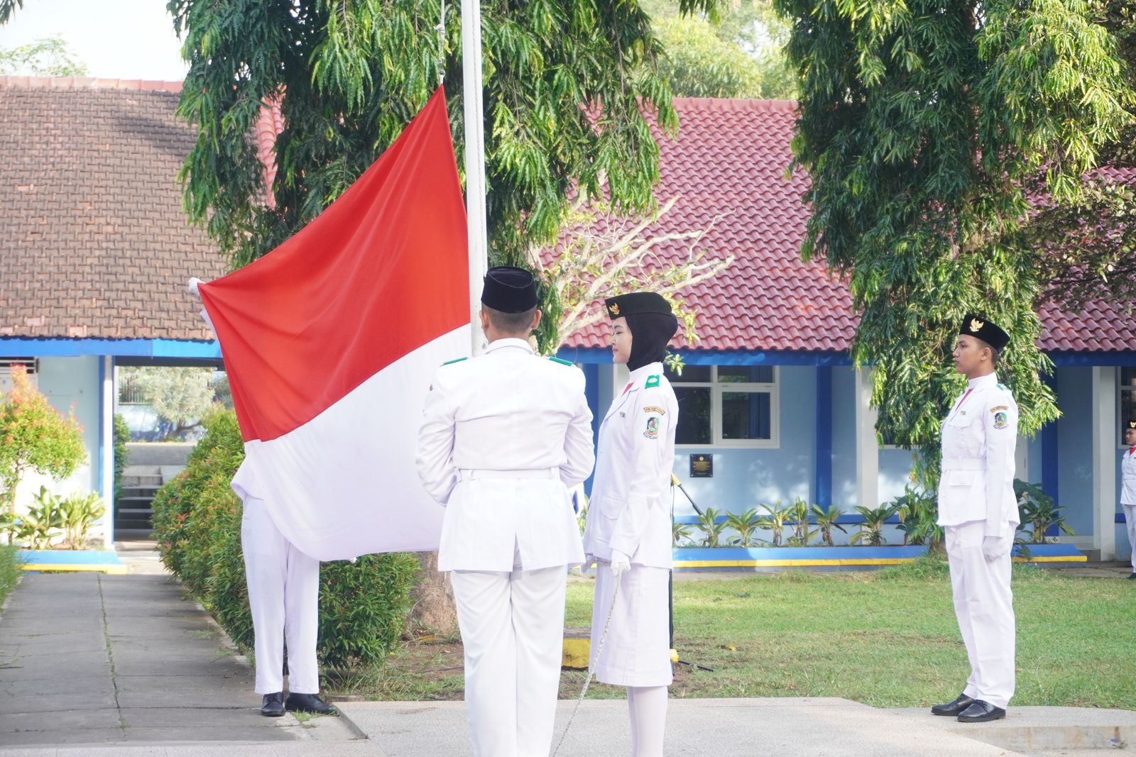 Upacara bendera hari Senin di SMAN 1 Glagah. (Foto: Istimewa)