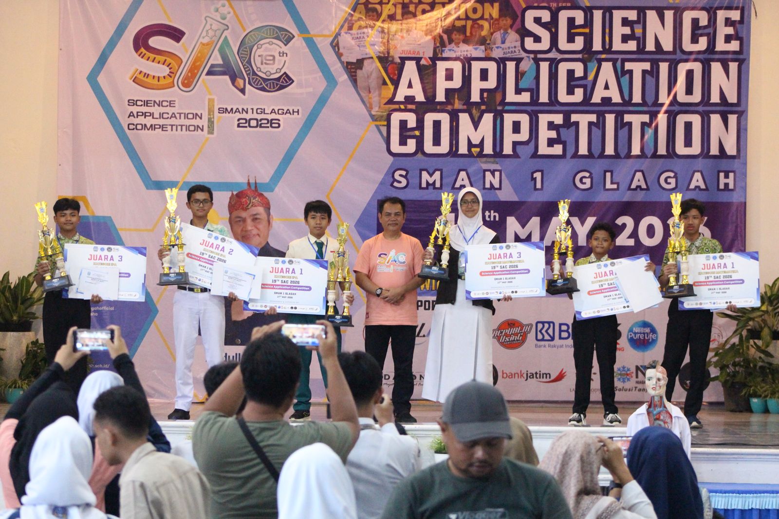 Para juara SAC ke-19 yang digelar oleh SMAN 1 Glagah. (Foto: Humas)