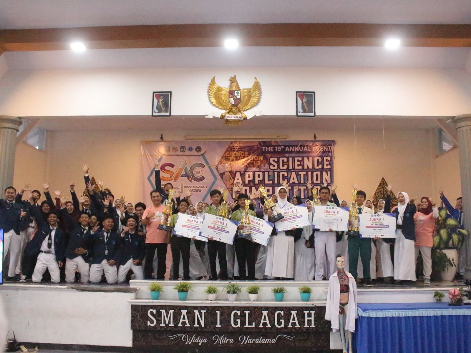 Para juara SAC ke-19 yang digelar oleh SMAN 1 Glagah. (Foto: Humas)